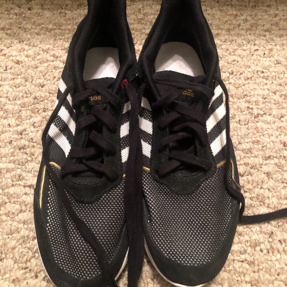 Adidas Bounce size 10